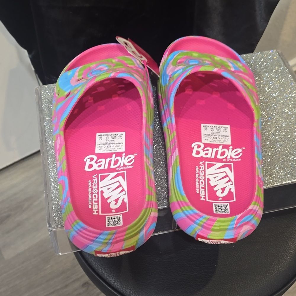 Vans X Barbie VR3 Cush Slide On Sandals - Picture 10 of 10